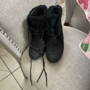 Waterproof UGG Black Winter Wedge Boots with Fur Lining, Sz 7